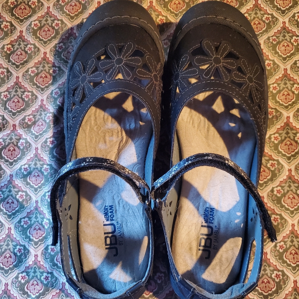 Black ladies JBU shoes, sz. 9